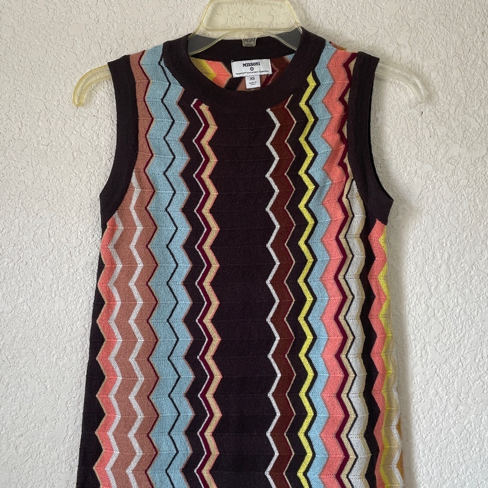 Mossoni Collection Dress - Picture 3 of 9